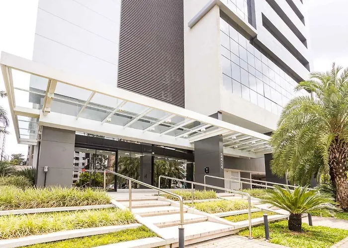 1566 Helbor Stay Batel, Conforto e Estilo no Coração de